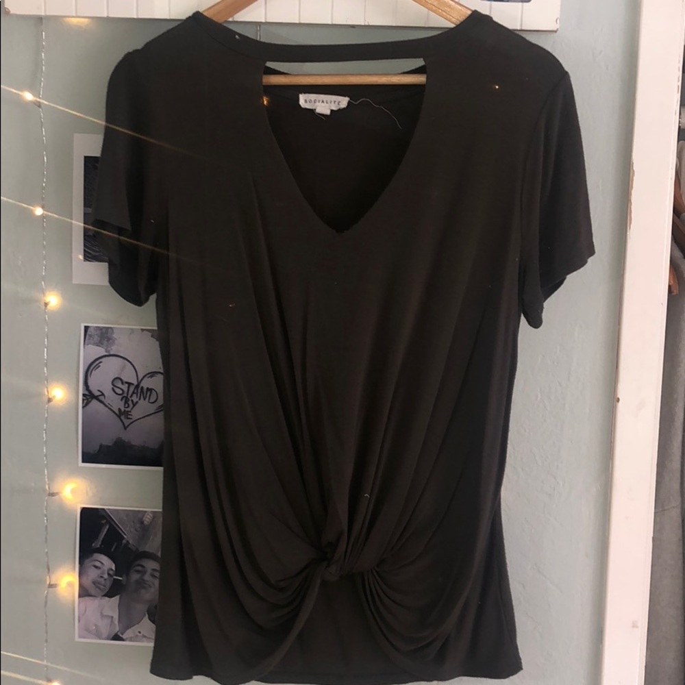 v neck choker top